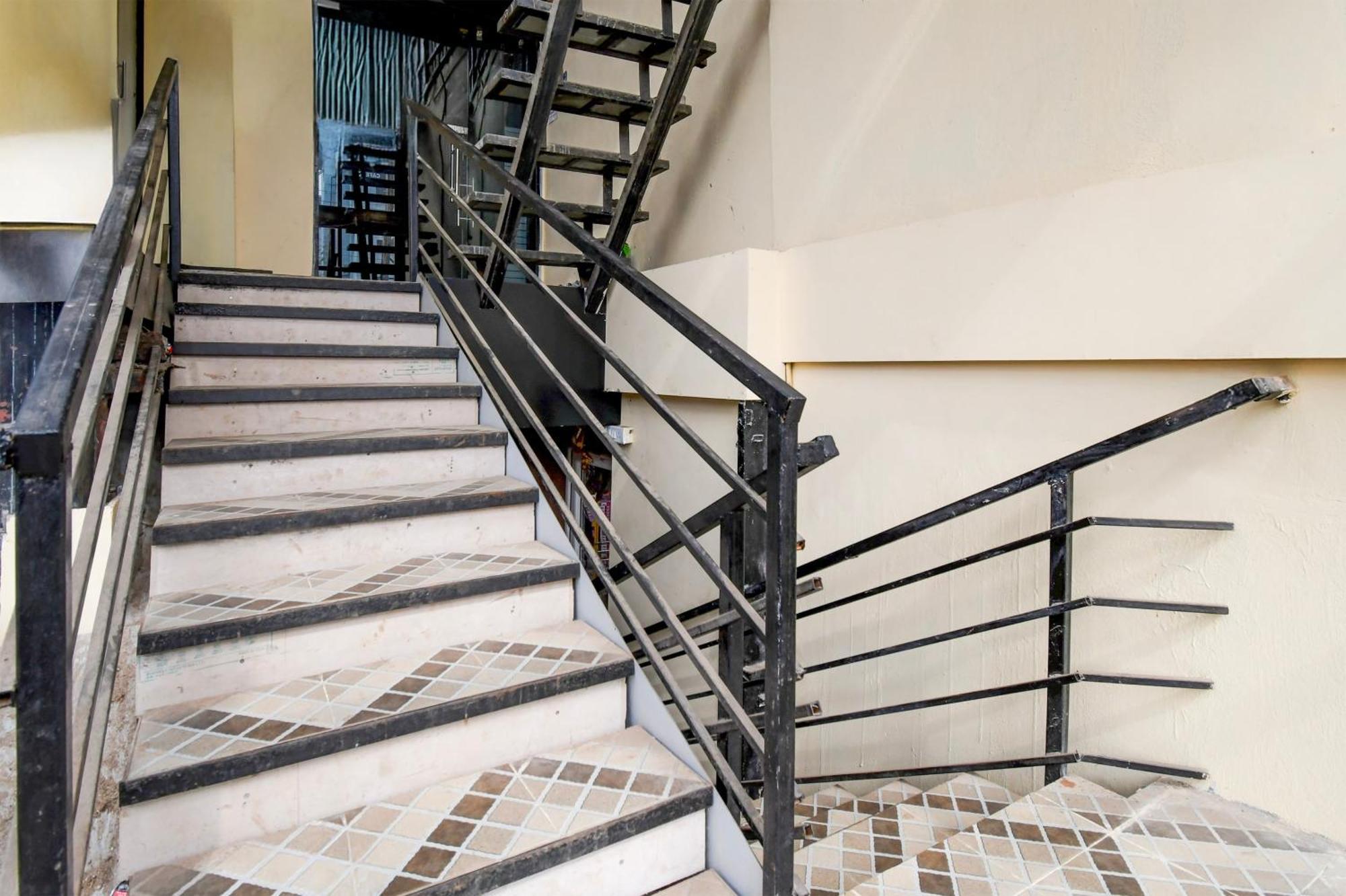 Super Hotel O Pra Guest House ブバネーシュワル エクステリア 写真